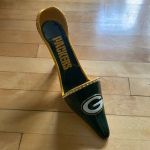 Green Bay Packer wine holder